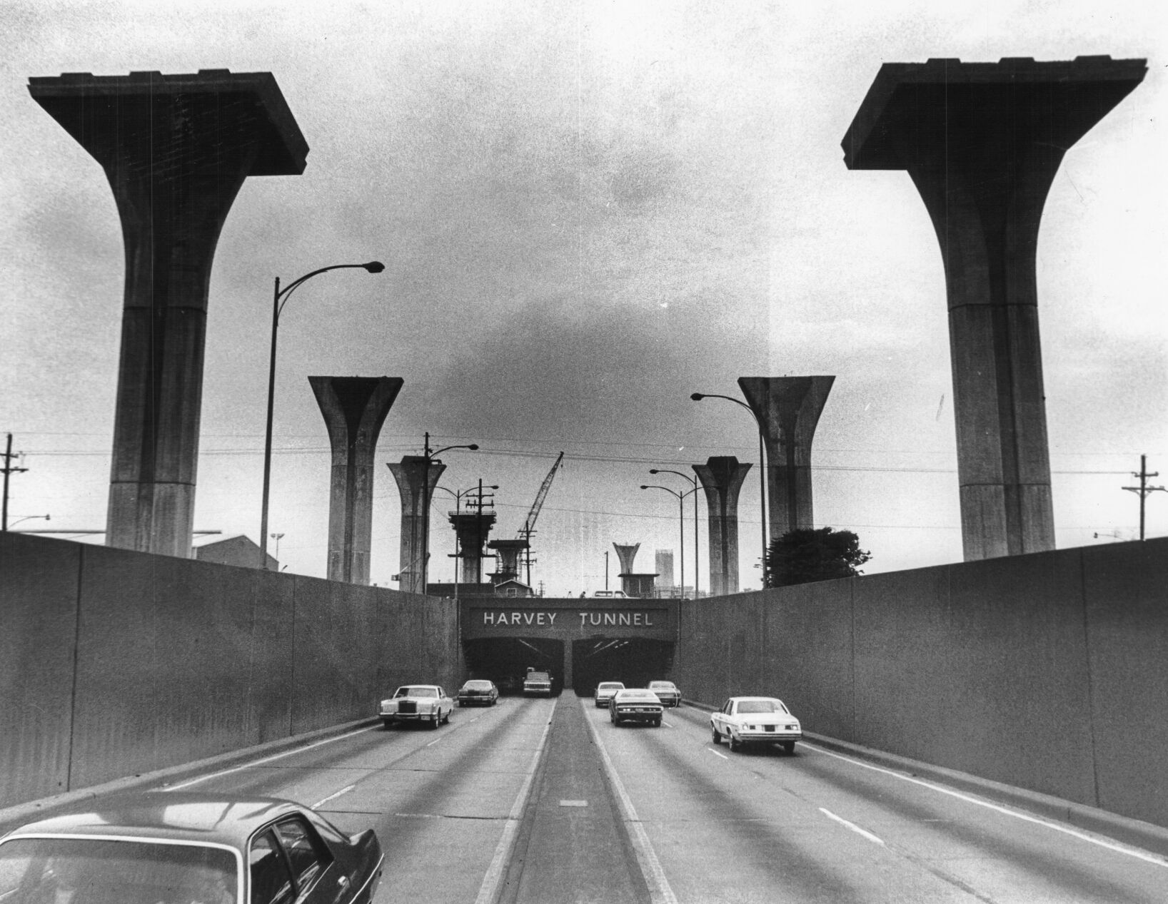 West Bank Expressway construction over Harvey Canal